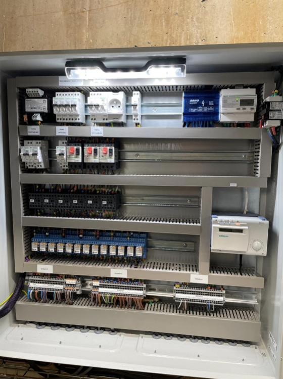 Armoire de gestion de commande